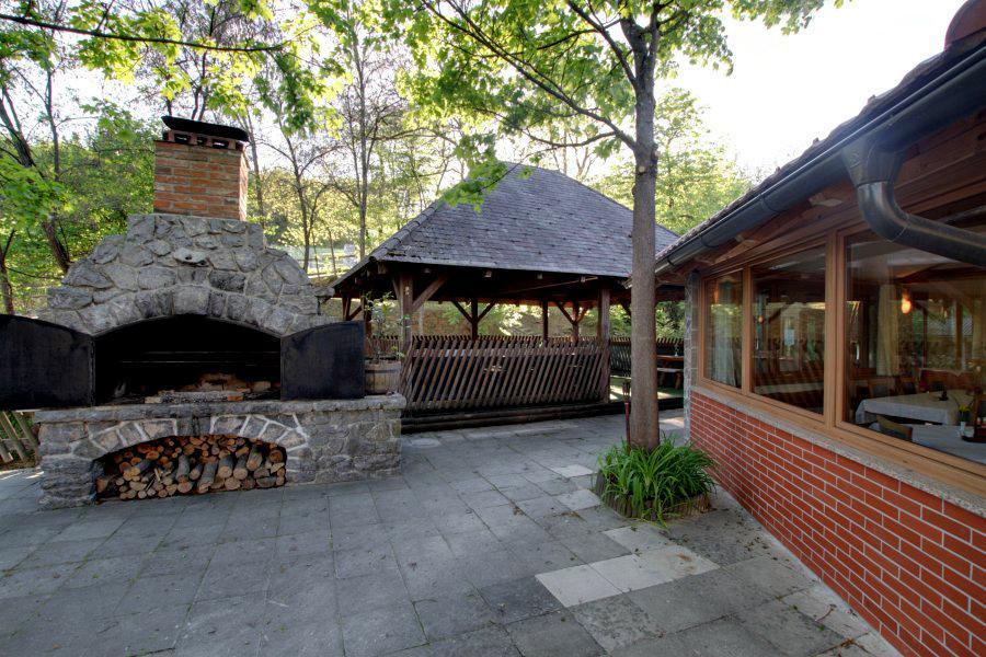 Guesthouse Zorko Gostilna Domen Шмарьешке-Топлице Экстерьер фото