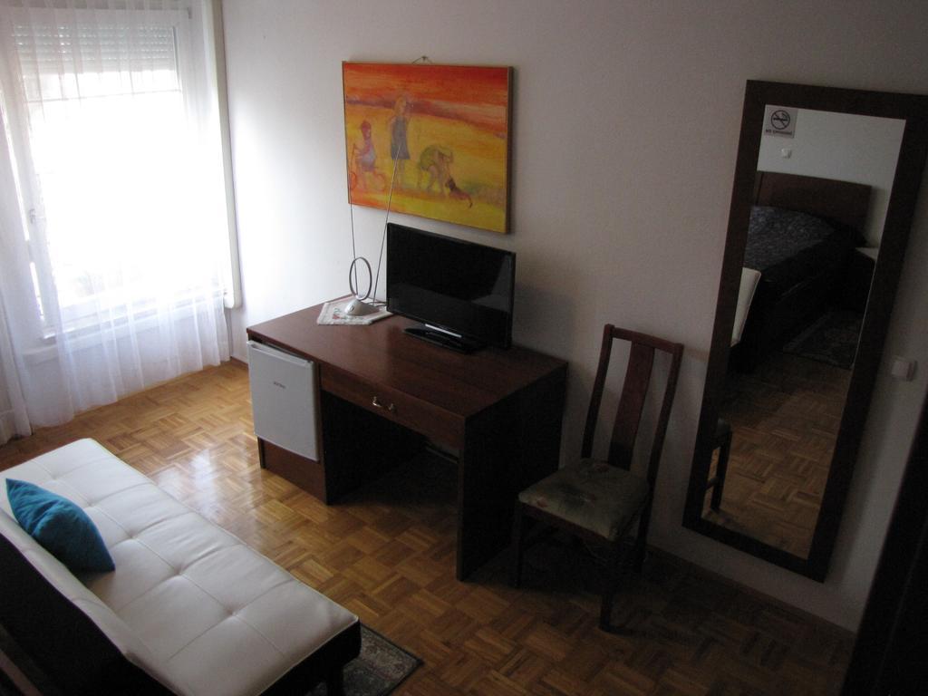 Guesthouse Zorko Gostilna Domen Шмарьешке-Топлице Экстерьер фото